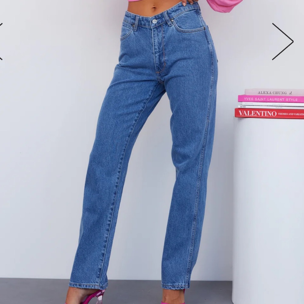 WRANGLER MID RISE CINDY RELAXED STRAIGHT JEANS